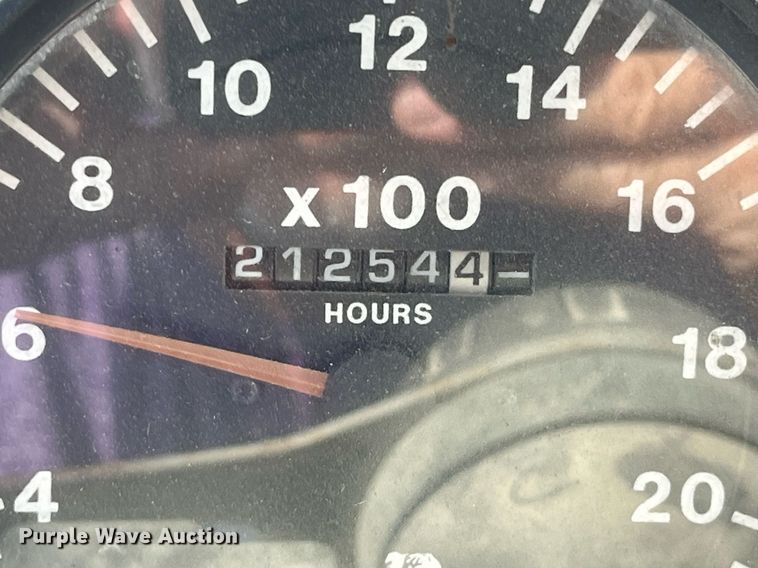 image for item MG9398 1995 Mack CH613  semi truck