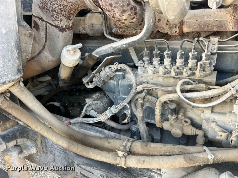 image for item MG9398 1995 Mack CH613  semi truck