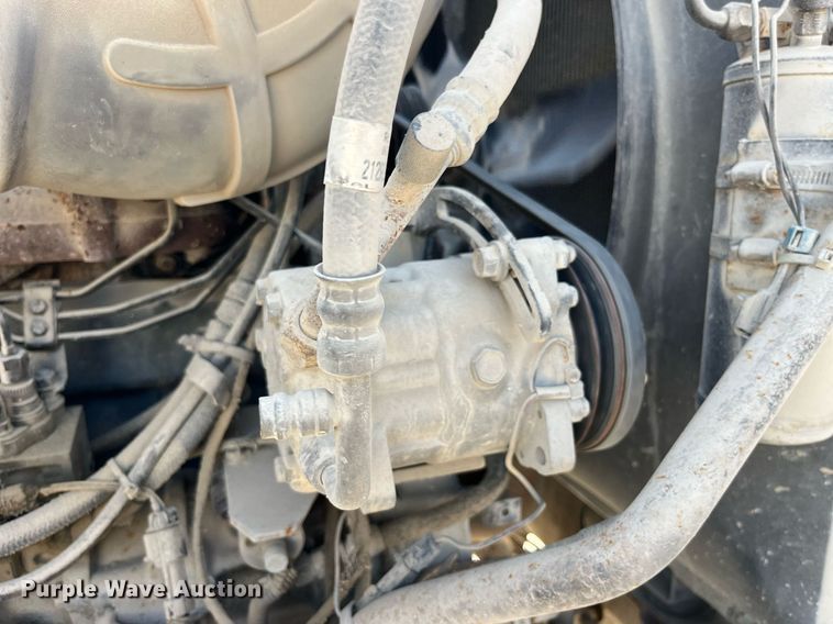 image for item MG9398 1995 Mack CH613  semi truck