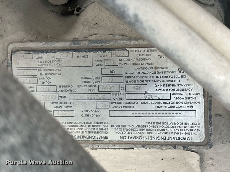 image for item MG9398 1995 Mack CH613  semi truck