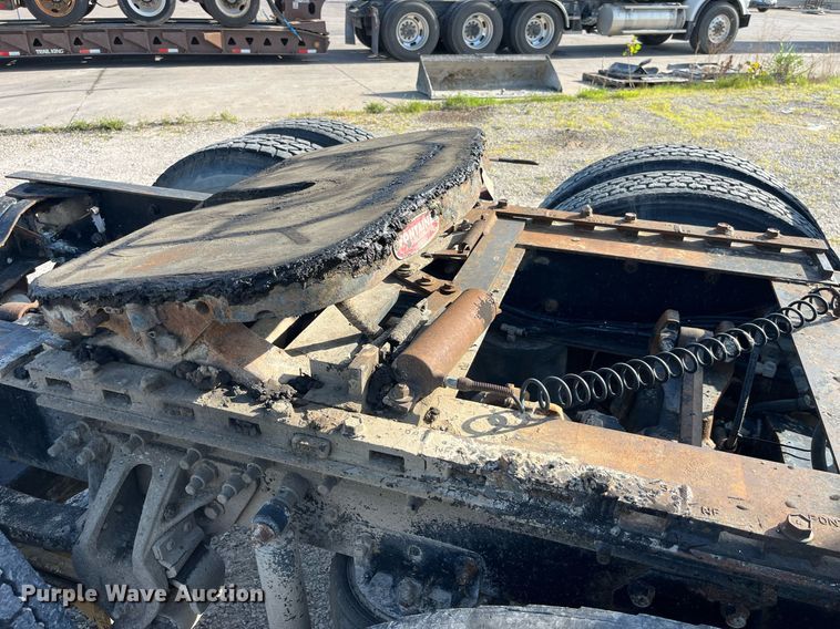 image for item MG9398 1995 Mack CH613  semi truck