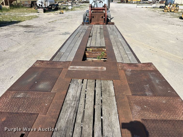 image for item MG9404 1994 Dynaweld  lowboy equipment trailer