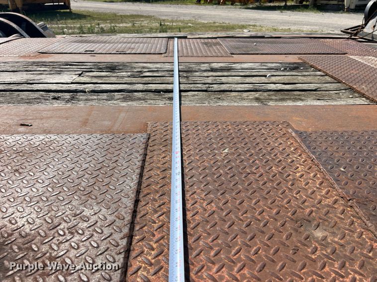 image for item MG9404 1994 Dynaweld  lowboy equipment trailer