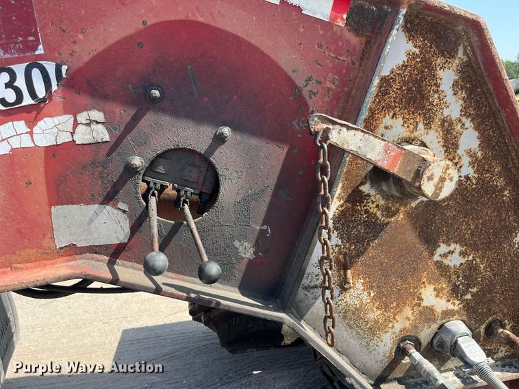 image for item MG9404 1994 Dynaweld  lowboy equipment trailer