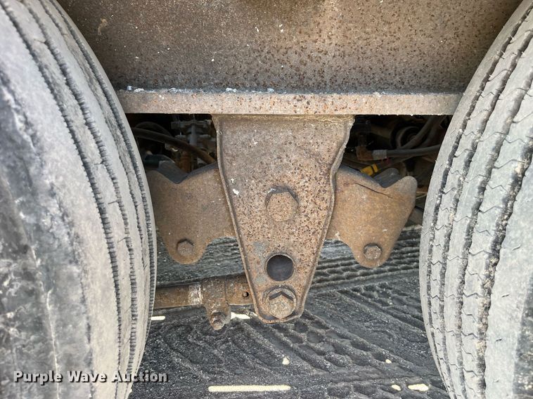 image for item MG9404 1994 Dynaweld  lowboy equipment trailer