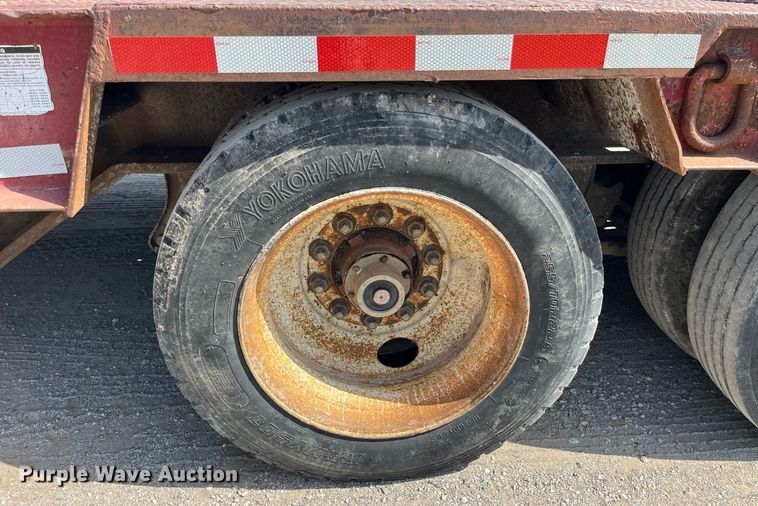 image for item MG9404 1994 Dynaweld  lowboy equipment trailer