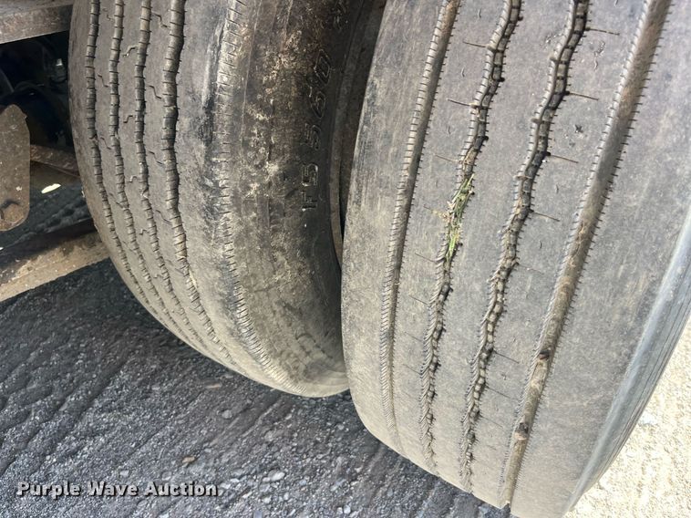 image for item MG9404 1994 Dynaweld  lowboy equipment trailer