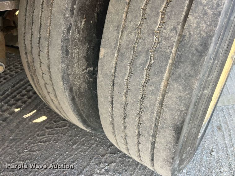 image for item MG9404 1994 Dynaweld  lowboy equipment trailer