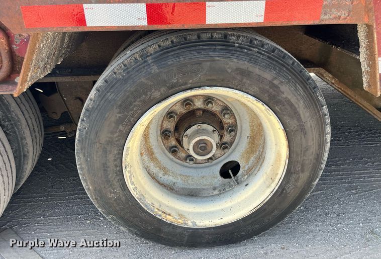 image for item MG9404 1994 Dynaweld  lowboy equipment trailer