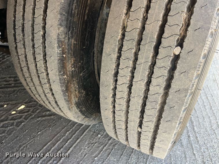 image for item MG9404 1994 Dynaweld  lowboy equipment trailer