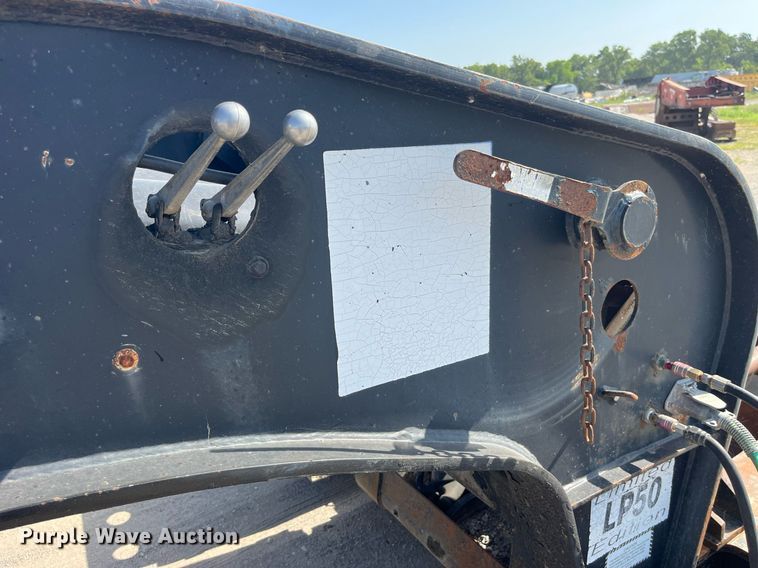 image for item MG9405 2000 Fontaine LP50-NGB  lowboy equipment trailer