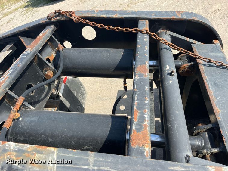 image for item MG9405 2000 Fontaine LP50-NGB  lowboy equipment trailer