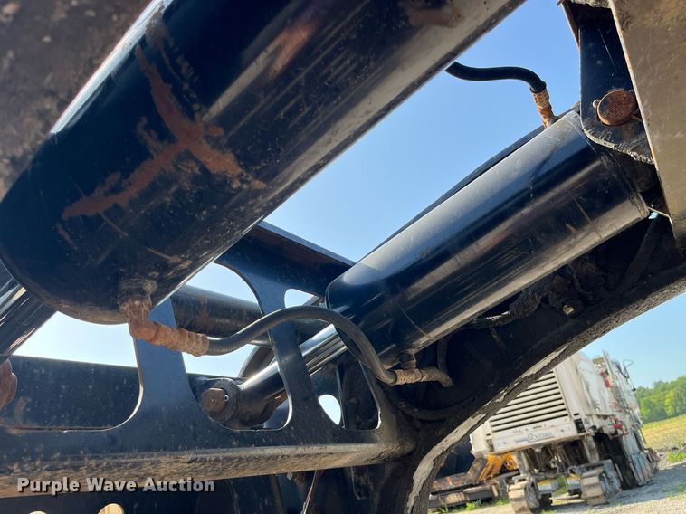 image for item MG9405 2000 Fontaine LP50-NGB  lowboy equipment trailer