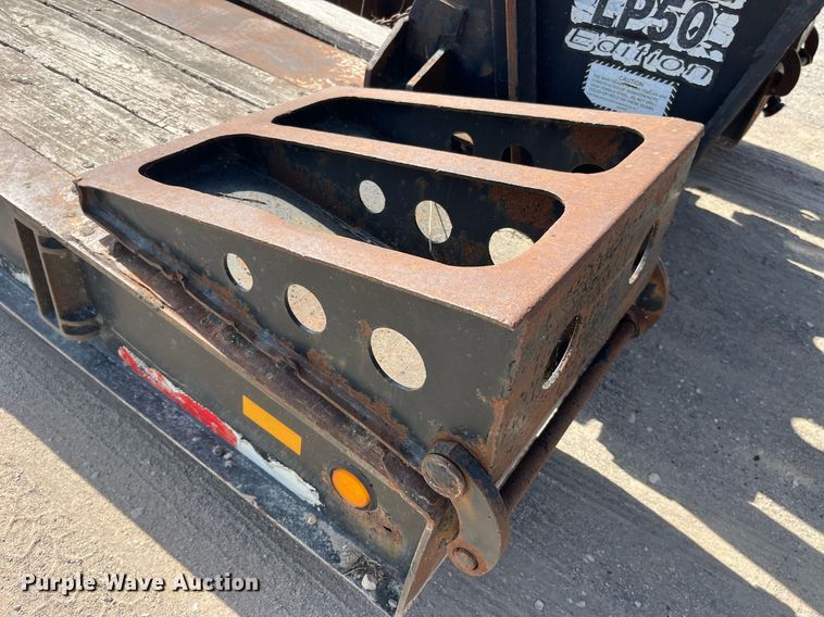 image for item MG9405 2000 Fontaine LP50-NGB  lowboy equipment trailer