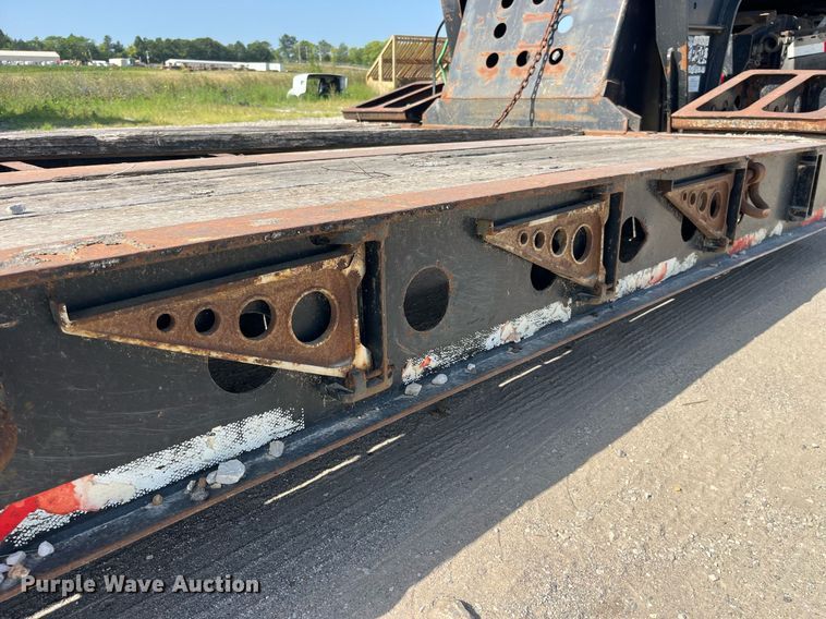 image for item MG9405 2000 Fontaine LP50-NGB  lowboy equipment trailer