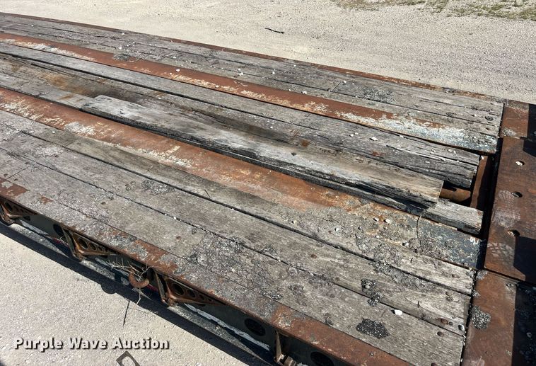 image for item MG9405 2000 Fontaine LP50-NGB  lowboy equipment trailer