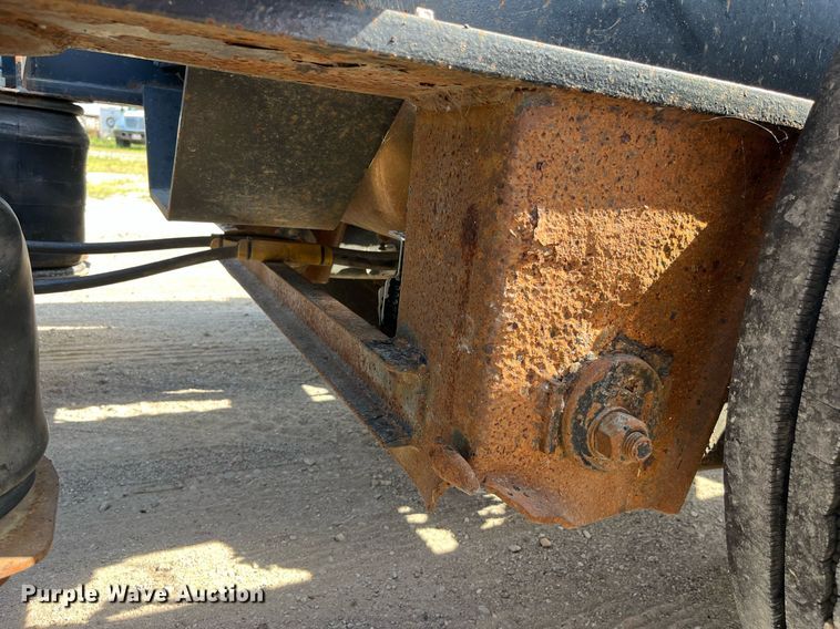 image for item MG9405 2000 Fontaine LP50-NGB  lowboy equipment trailer