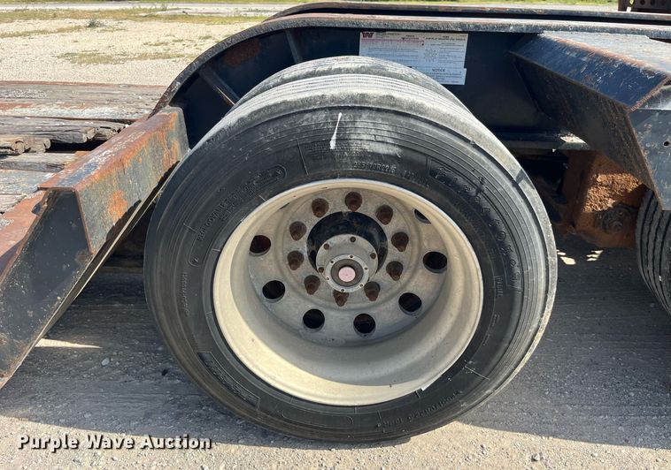 image for item MG9405 2000 Fontaine LP50-NGB  lowboy equipment trailer