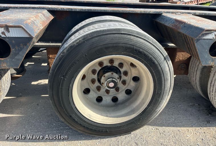 image for item MG9405 2000 Fontaine LP50-NGB  lowboy equipment trailer