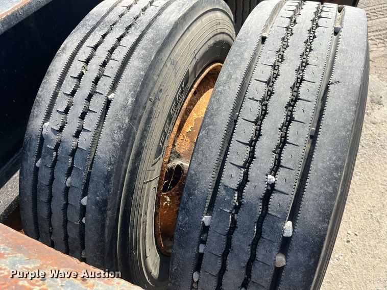 image for item MG9405 2000 Fontaine LP50-NGB  lowboy equipment trailer