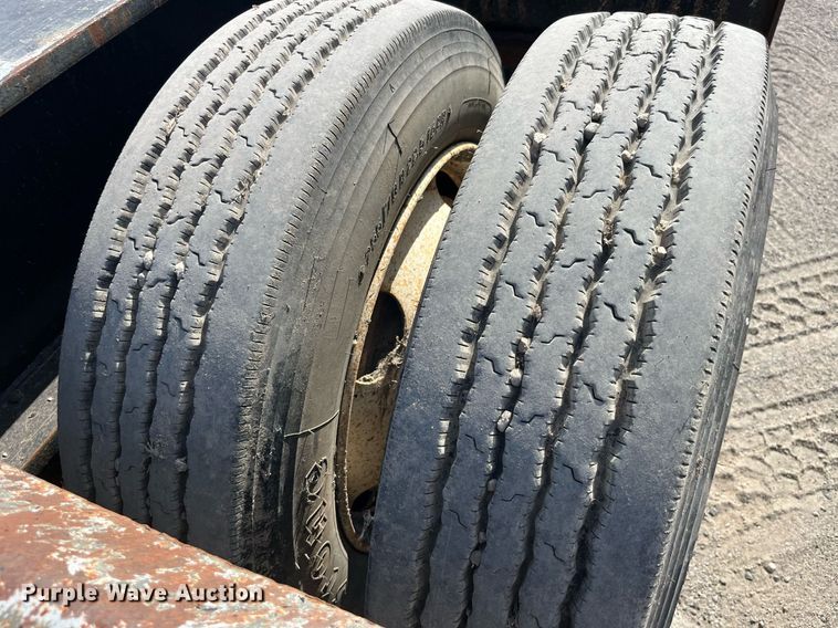 image for item MG9405 2000 Fontaine LP50-NGB  lowboy equipment trailer