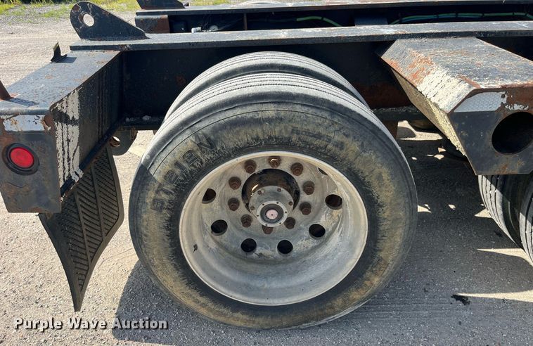 image for item MG9405 2000 Fontaine LP50-NGB  lowboy equipment trailer