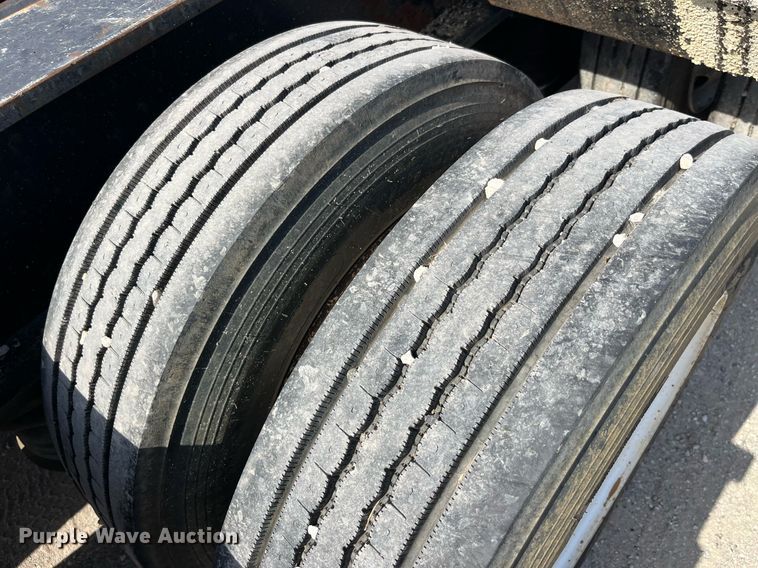 image for item MG9405 2000 Fontaine LP50-NGB  lowboy equipment trailer