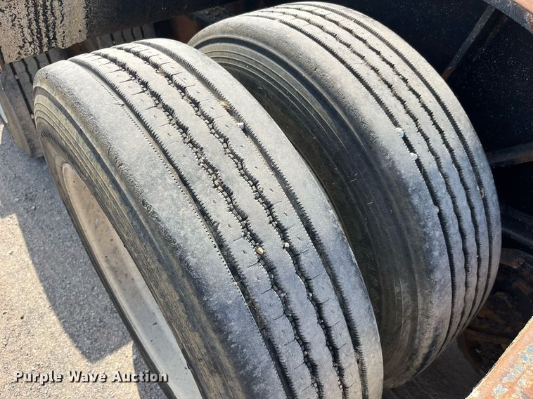 image for item MG9405 2000 Fontaine LP50-NGB  lowboy equipment trailer