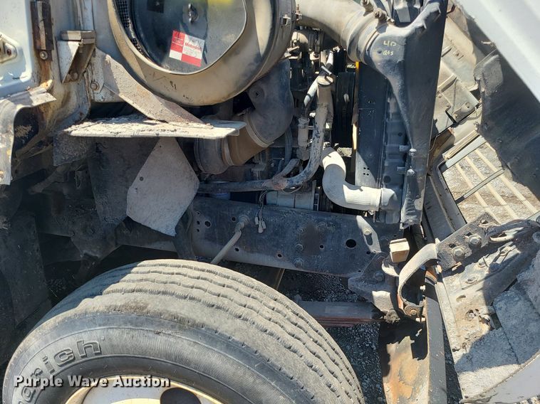 image for item MG9608 1992 Ford L9000  semi truck