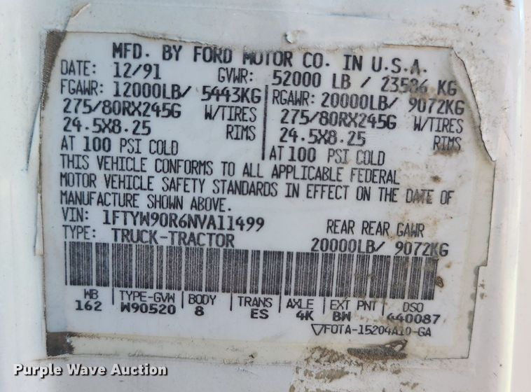 image for item MG9608 1992 Ford L9000  semi truck