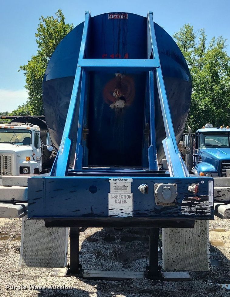 image for item MG9611 2011 LBT Inc HEB-HA2-J600X1  tank trailer