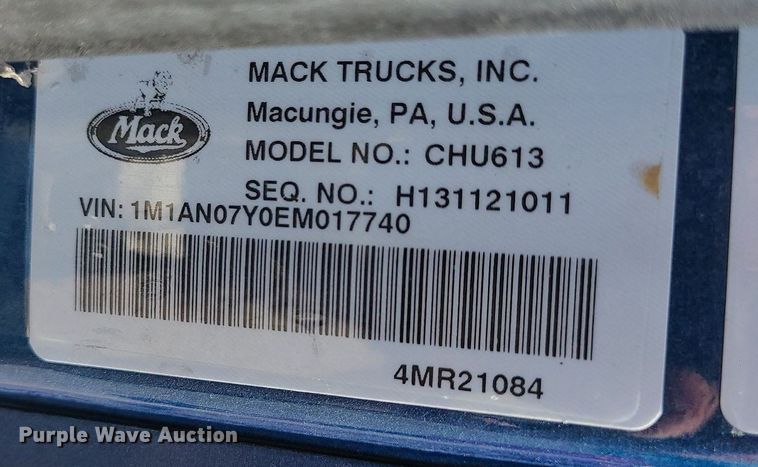 image for item MG9613 2014 Mack CHU613  semi truck