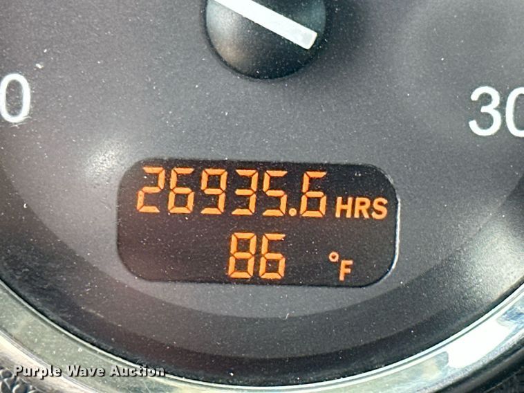 image for item ML9069 2010 Peterbilt 386  semi truck