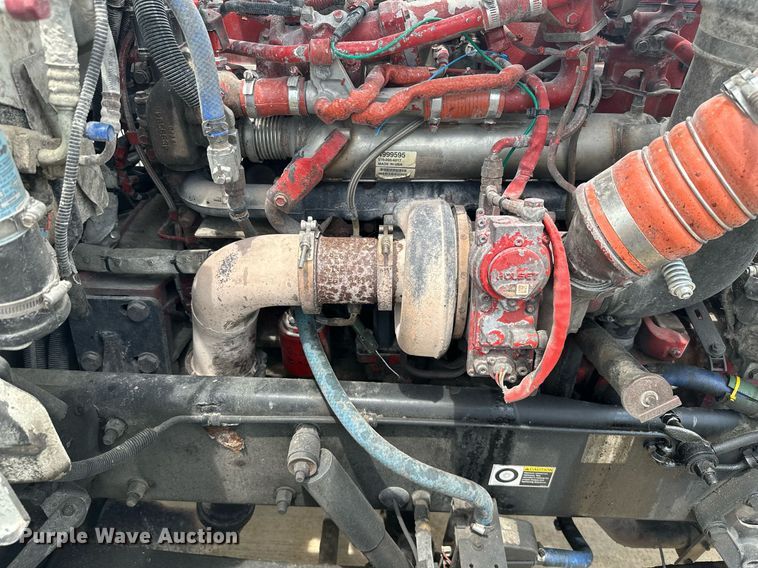 image for item ML9069 2010 Peterbilt 386  semi truck