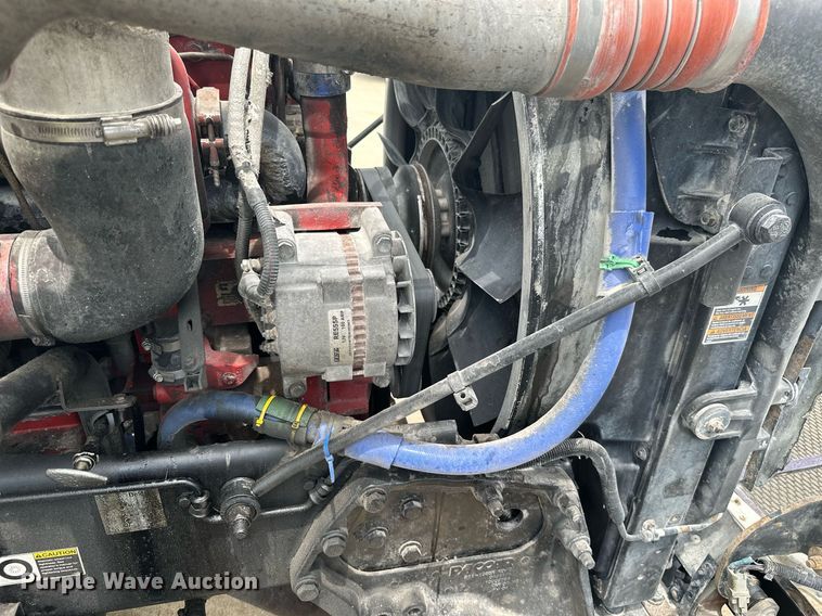 image for item ML9069 2010 Peterbilt 386  semi truck