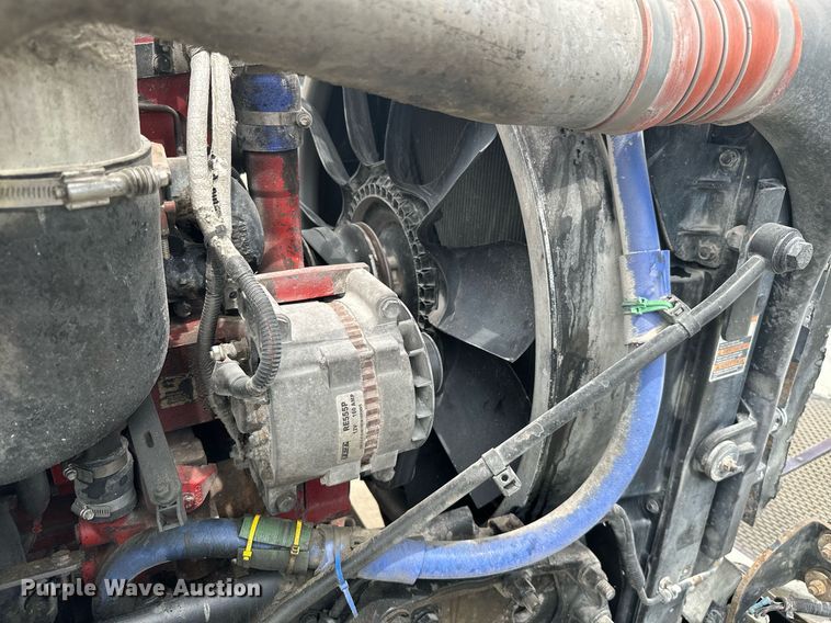 image for item ML9069 2010 Peterbilt 386  semi truck