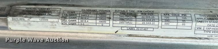 image for item ML9069 2010 Peterbilt 386  semi truck