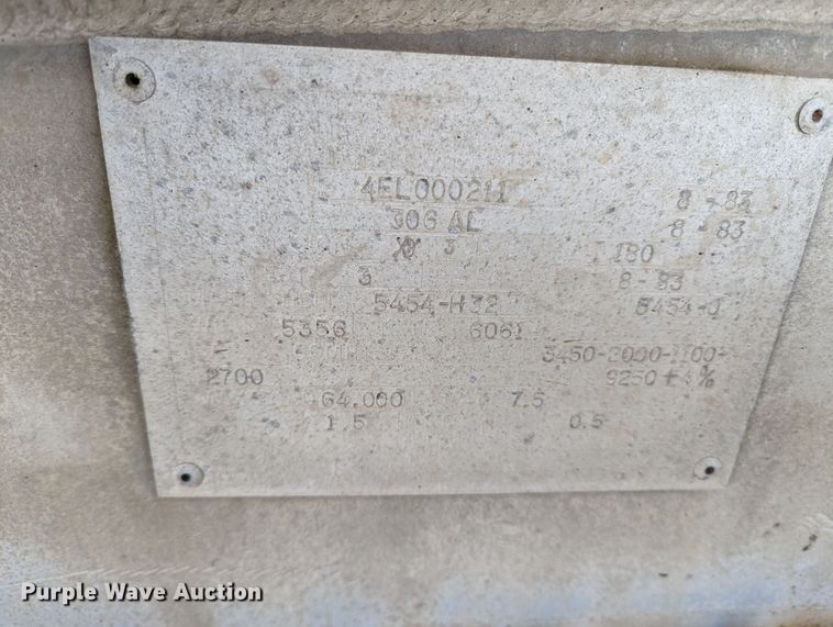 image for item MN9847 1983 Fruehauf TAG-R2-EDT-9250  tank trailer