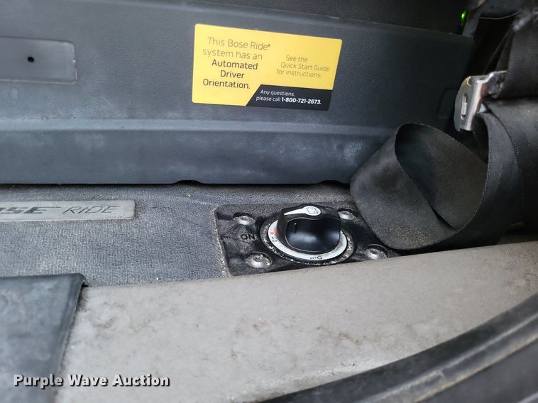 image for item MO9668 2015 Freightliner Cascadia 113  semi truck