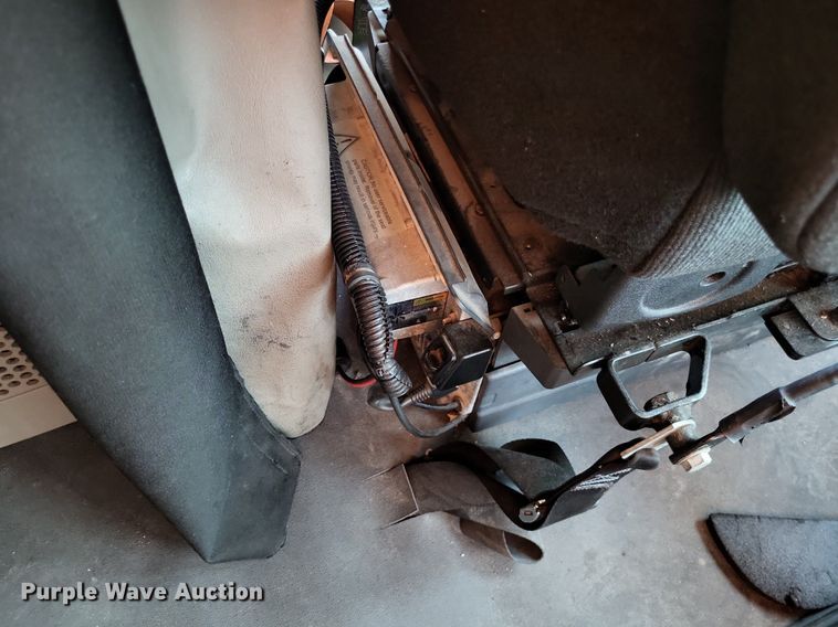 image for item MO9668 2015 Freightliner Cascadia 113  semi truck