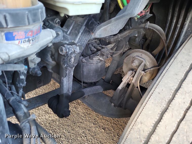 image for item MO9668 2015 Freightliner Cascadia 113  semi truck