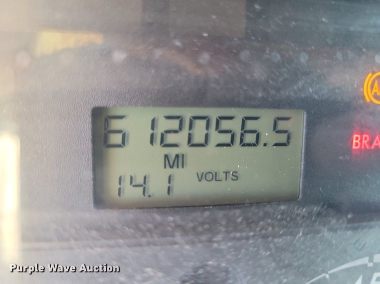 image for item MO9669 2015 Freightliner Cascadia 113  semi truck