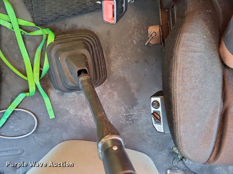 image for item MO9670 2015 Freightliner Cascadia 113  semi truck