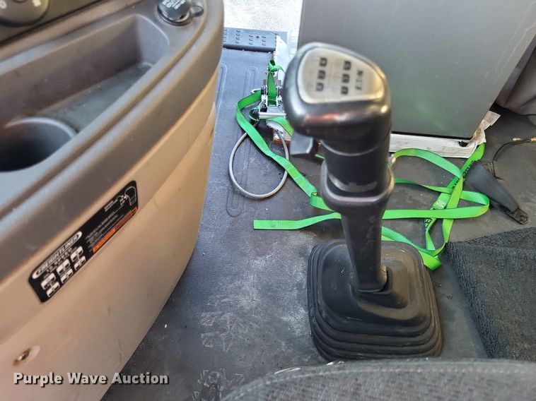 image for item MO9670 2015 Freightliner Cascadia 113  semi truck