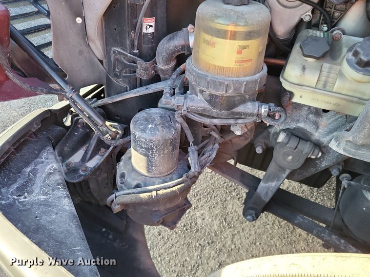 image for item MO9670 2015 Freightliner Cascadia 113  semi truck