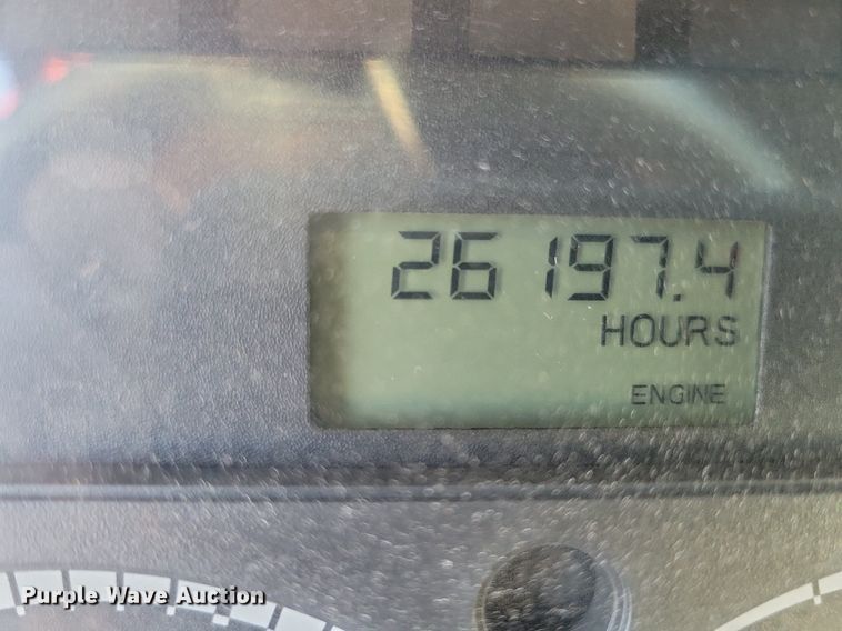 image for item MO9671 2015 Freightliner Cascadia 113  semi truck