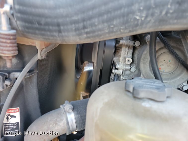 image for item MO9671 2015 Freightliner Cascadia 113  semi truck