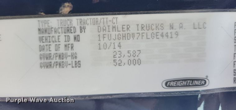 image for item MO9671 2015 Freightliner Cascadia 113  semi truck