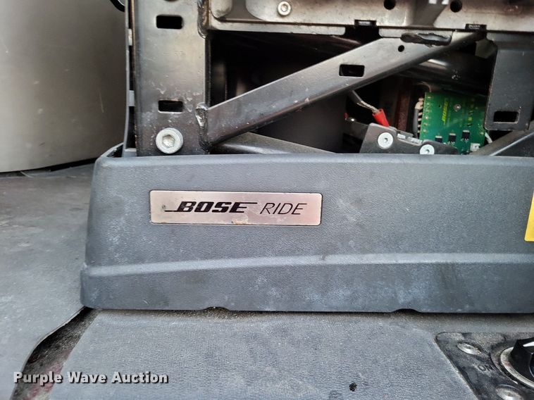 image for item MO9672 2015 Freightliner Cascadia 113  semi truck