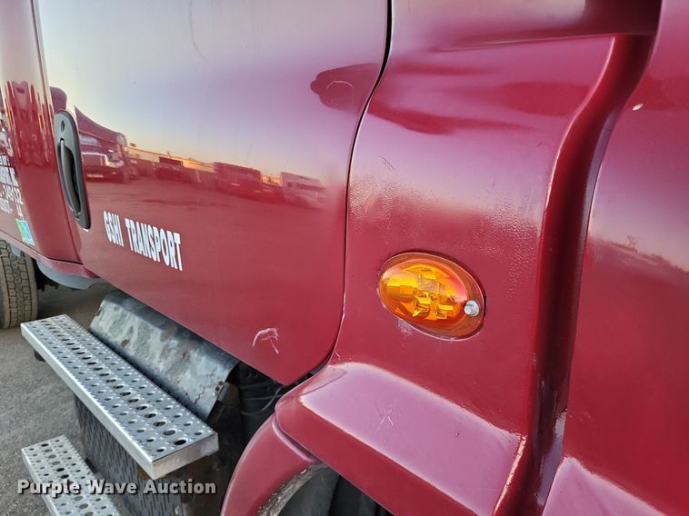 image for item MO9672 2015 Freightliner Cascadia 113  semi truck